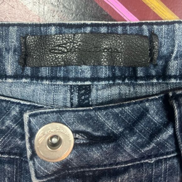 Seduction Jean Shorts - Picture 3 of 5